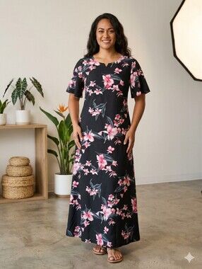 Made in Hawaii VINTAGE Floral Maxi Dress with Pink and Black Design Size 16